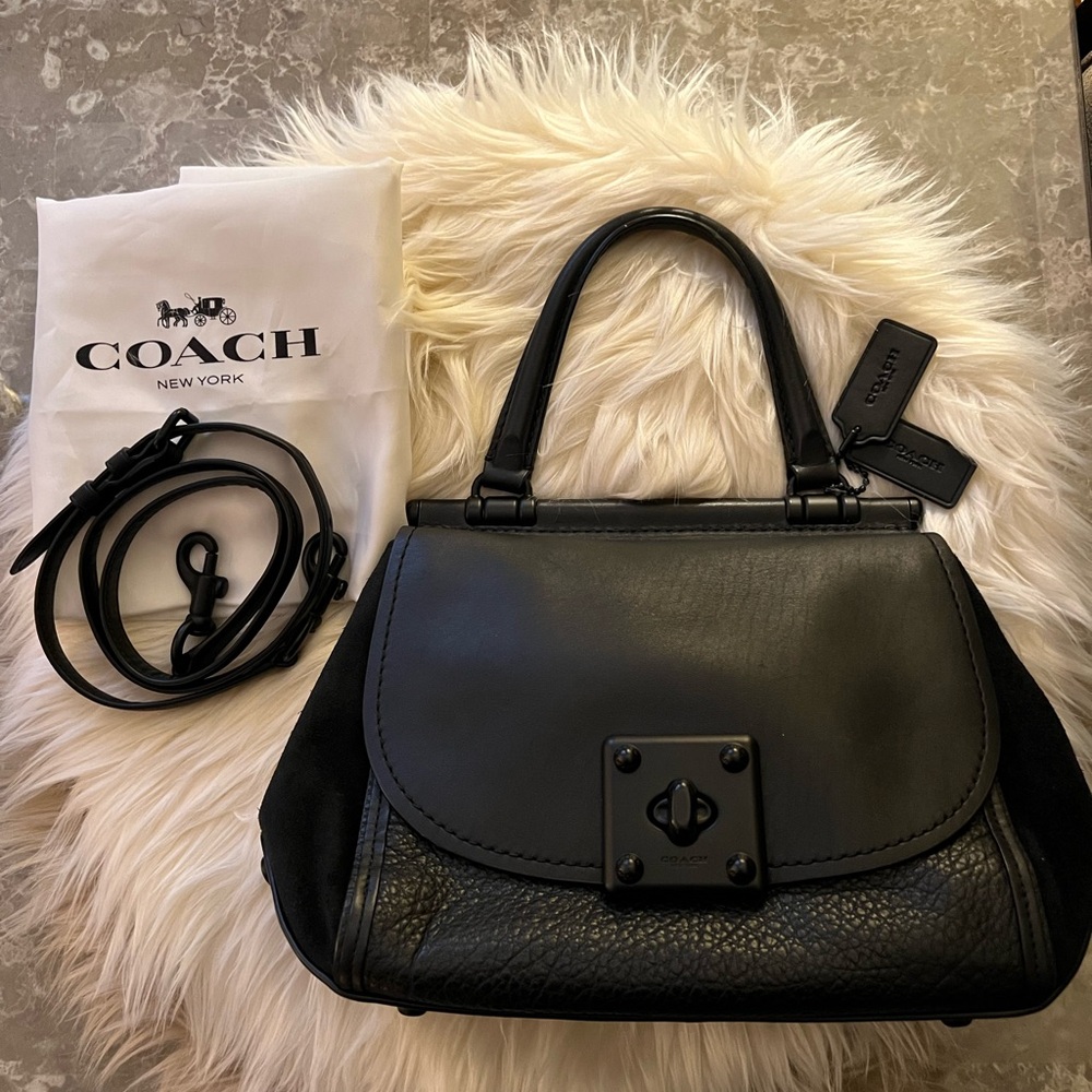 Coach Black Leather Shoulder Bag with Turn-Lock Closure
